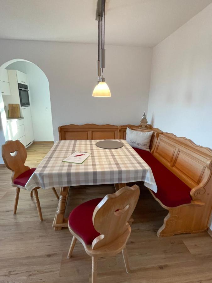 Koflers Ferienwohnungen Oberperfuss Esterno foto