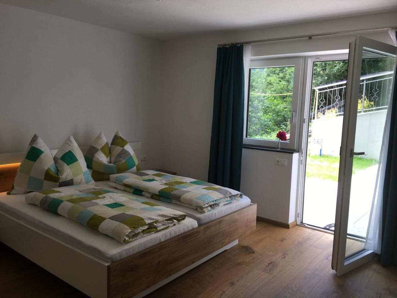 Koflers Ferienwohnungen Oberperfuss Esterno foto